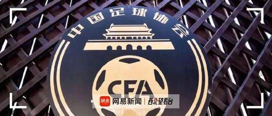 双腿放在调教台上调教h夏侯空